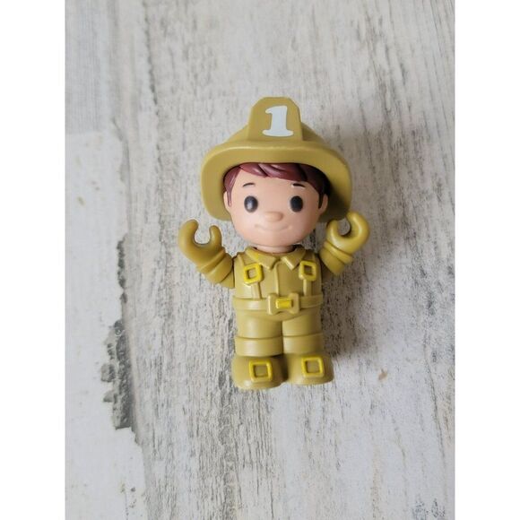 Firefighter 1 captain boy dad person toy figure - Picture 1 of 3